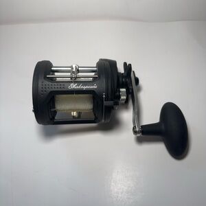 Shakespeare ATS Conventional Fishing Reel Right Hand Retrieve Saltwater Reel